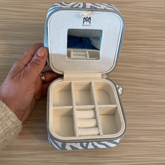 Milly Jewelry Case - Picture 4 of 6